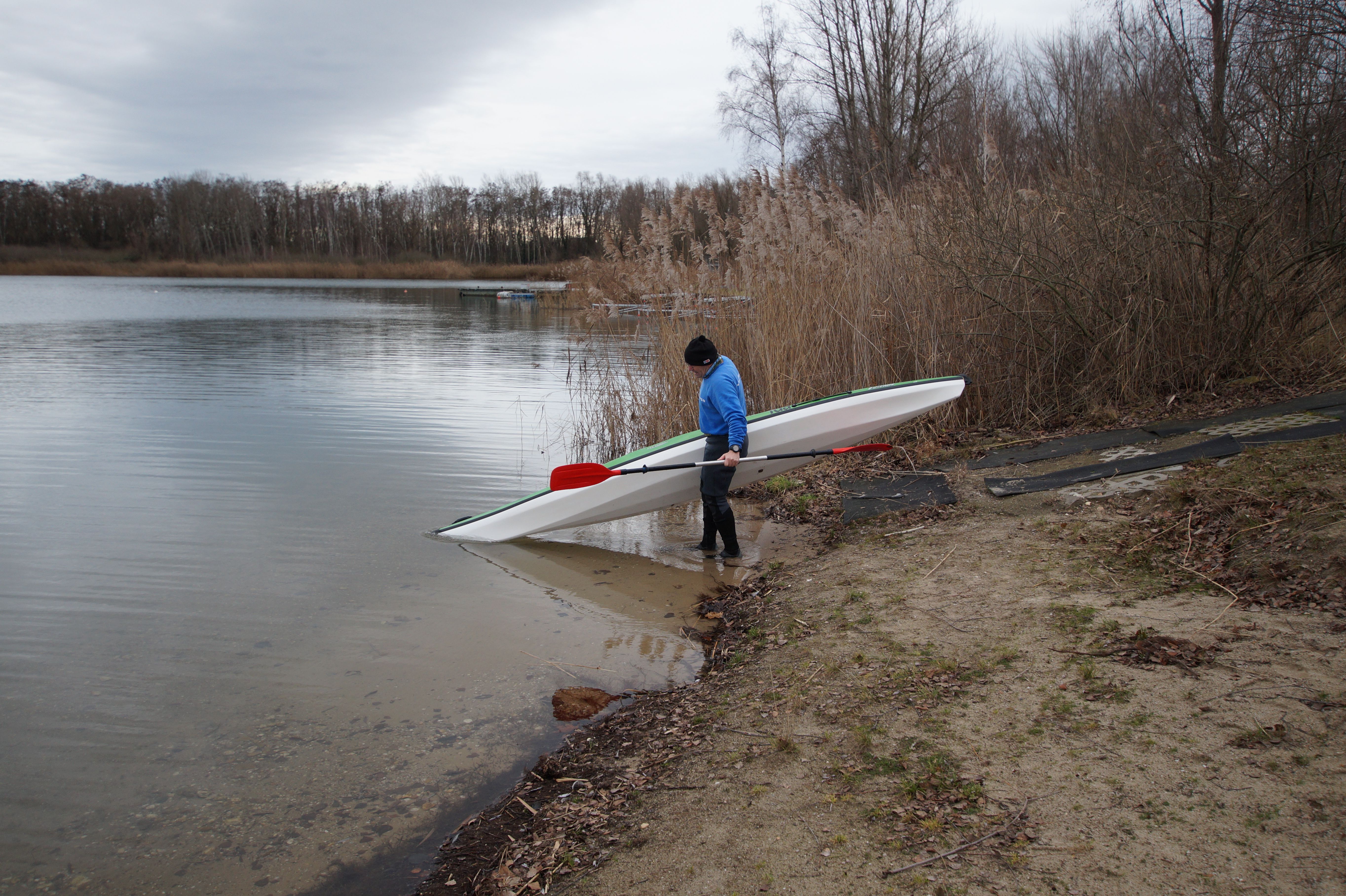 Ein%20leichtes%20Kanu%20kann%20man%20problemlos%20tragen.