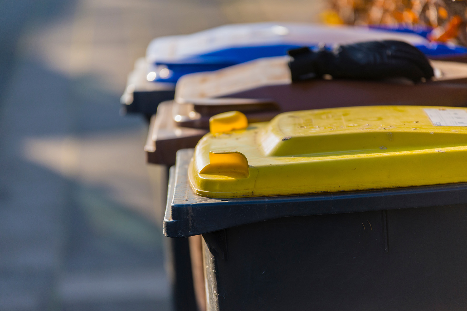 Symbolbild (Chris - stock.adobe.com Abfall