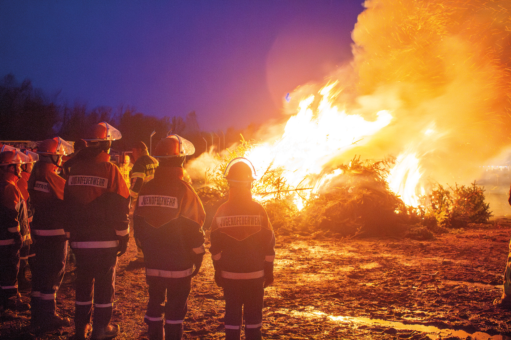 Neujahrsfeuer Neujahrsfeuer